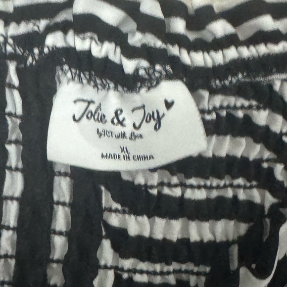 Black and White Striped Women top - Picture 5 of 7